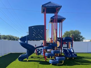 bluffs little thinkers playground